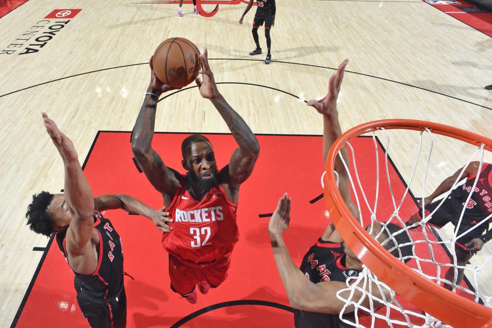 通过与国际 通过与国际