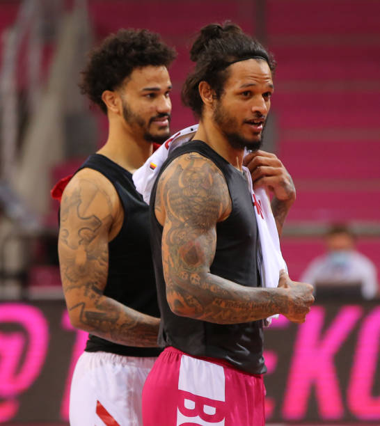 巴萨的右路 巴萨的右路